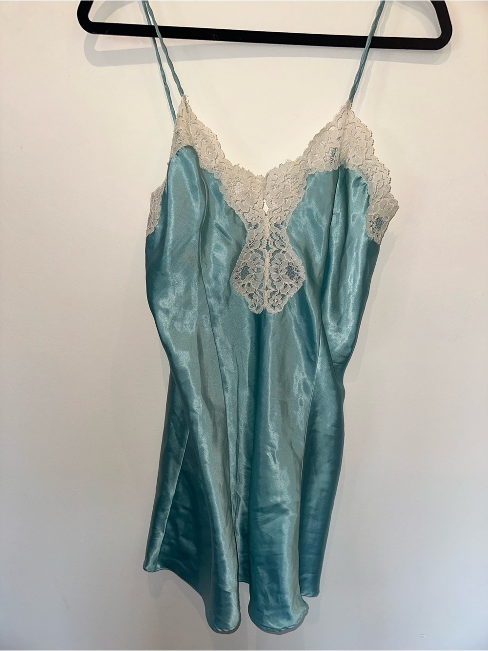 Partners lace slip